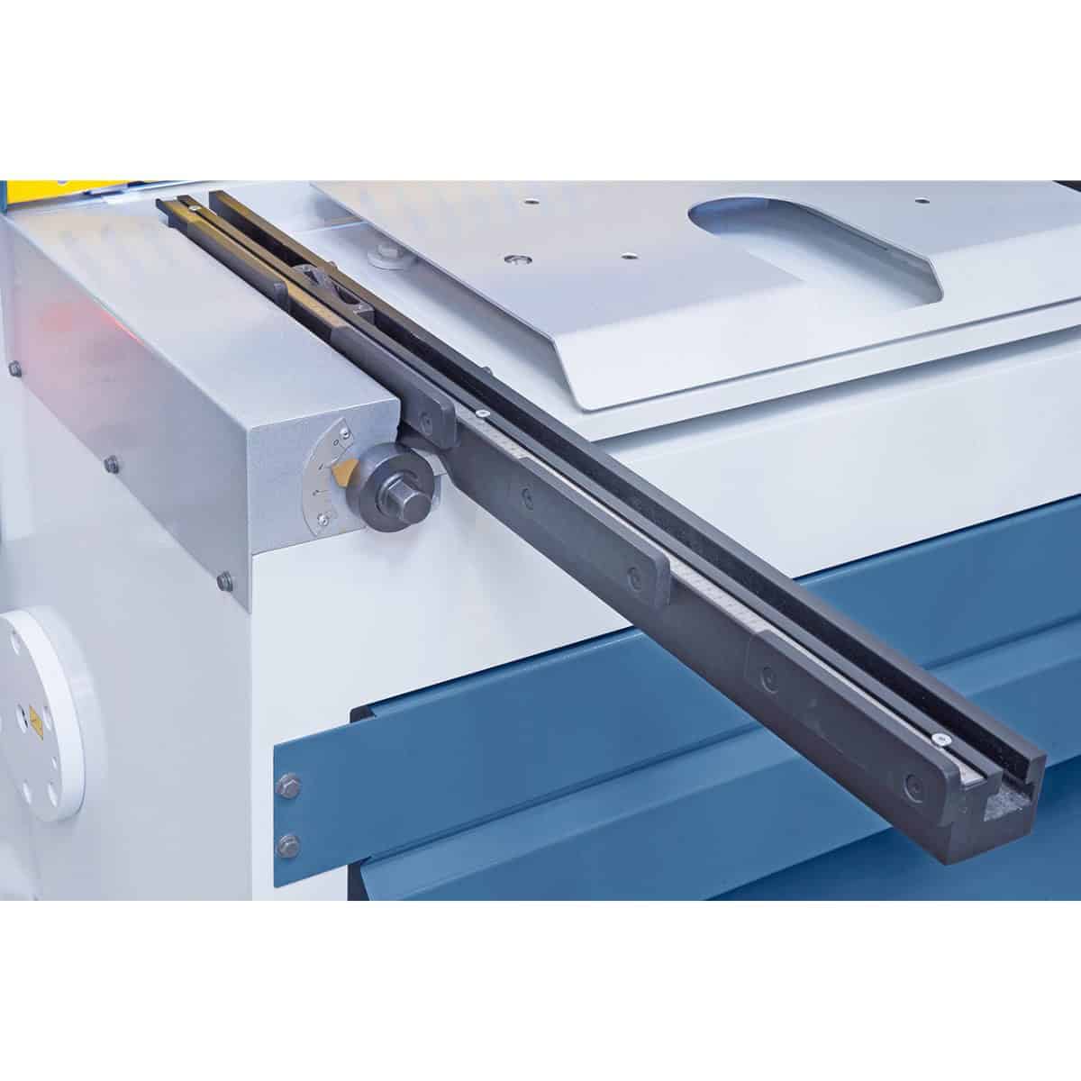 Bernardo MTE 1560 x 3 mm NCC ā Cesoia a ghigliottina motorizzata