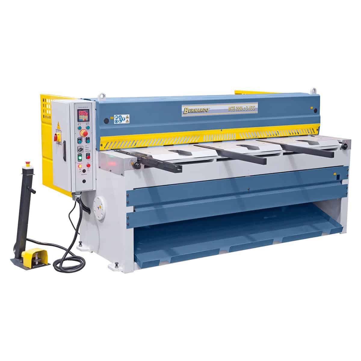 Bernardo MTE 1560 x 3 mm NCC ā Cesoia a ghigliottina motorizzata