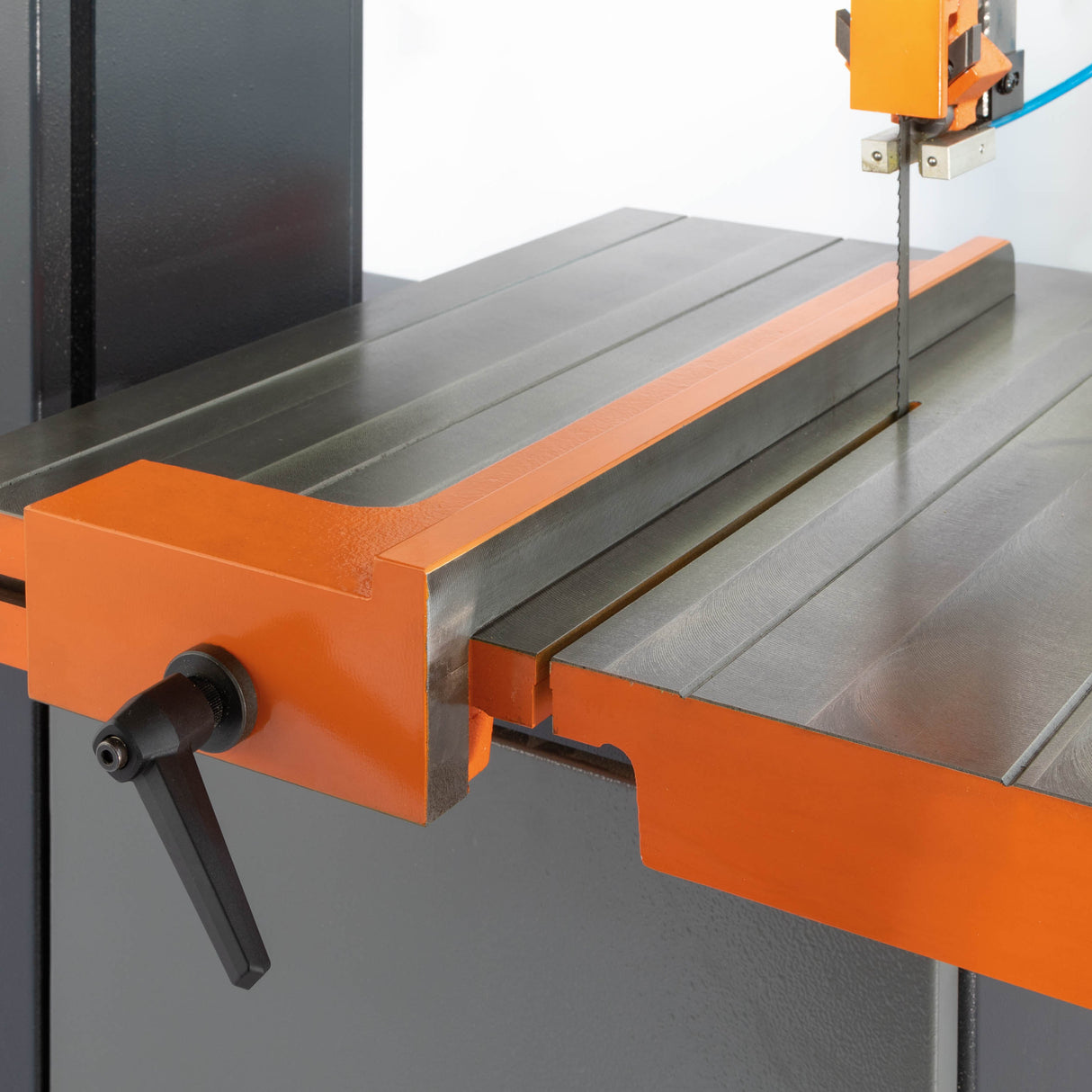 Segatrice a nastro verticale Flott VBS 400 Plus ā professionale 4,0 kW