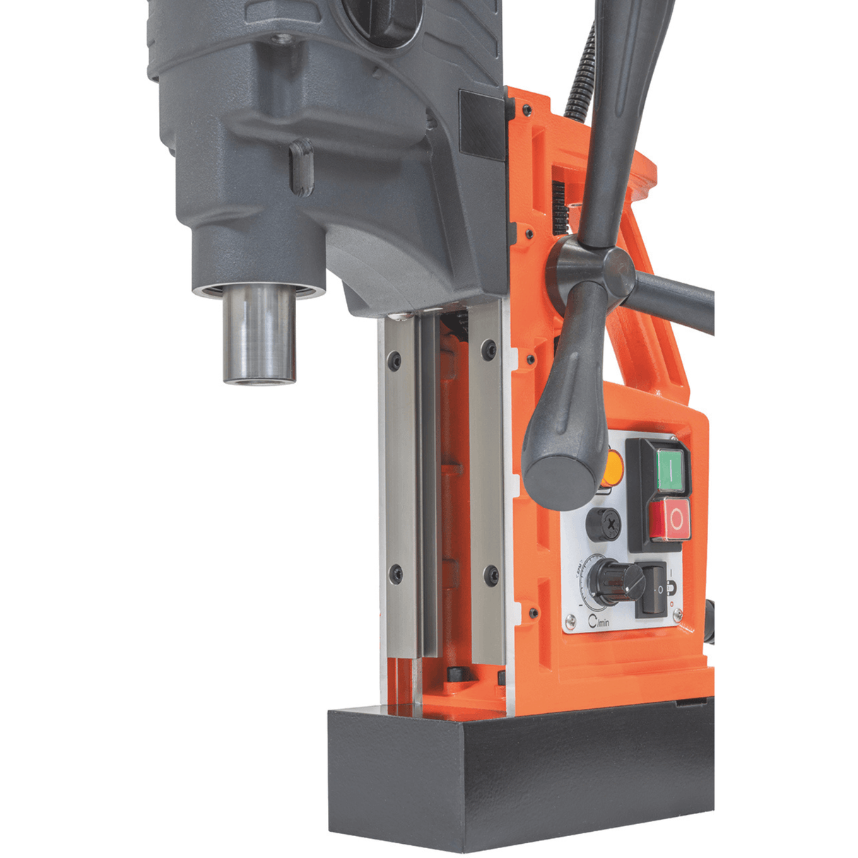 Magnetni vrtalnik Bernardo TPC 1000 – Ø 36 mm × 50 mm, večnamenski z navojem M18, motor 1550 W, teža 12,5 kg