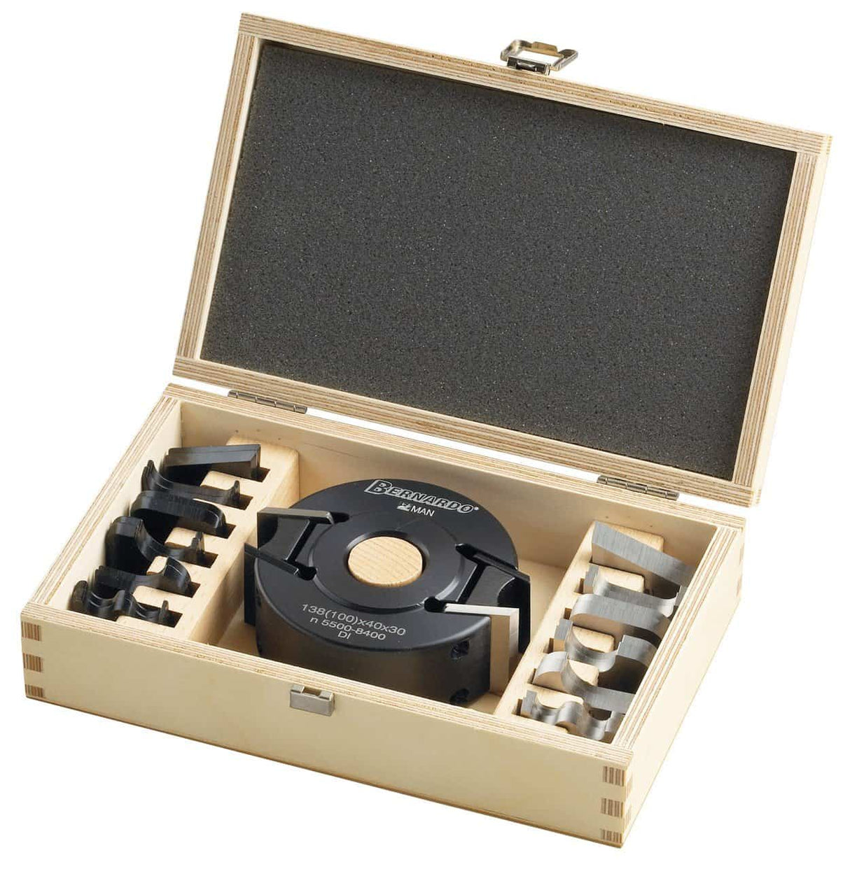 Set testa universale Bernardo Ć100 mm in lega di alluminio con altezza 40 mm e foro 30 mm, completa di coltelli reversibili HW per fresatura precisa di battute e profili su legno.