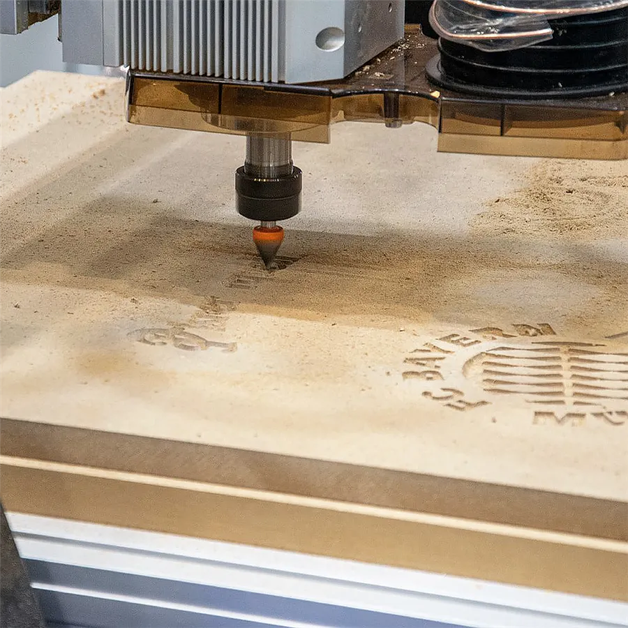 CNC pantograf IGM i2R A24 – delovno polje 610 × 1220 mm