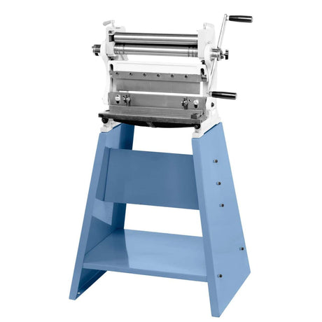 Basamento modello C installato sotto 3 in 1 - 305 per garantire stabilità e sicurezza durante le lavorazioni su lamiera.