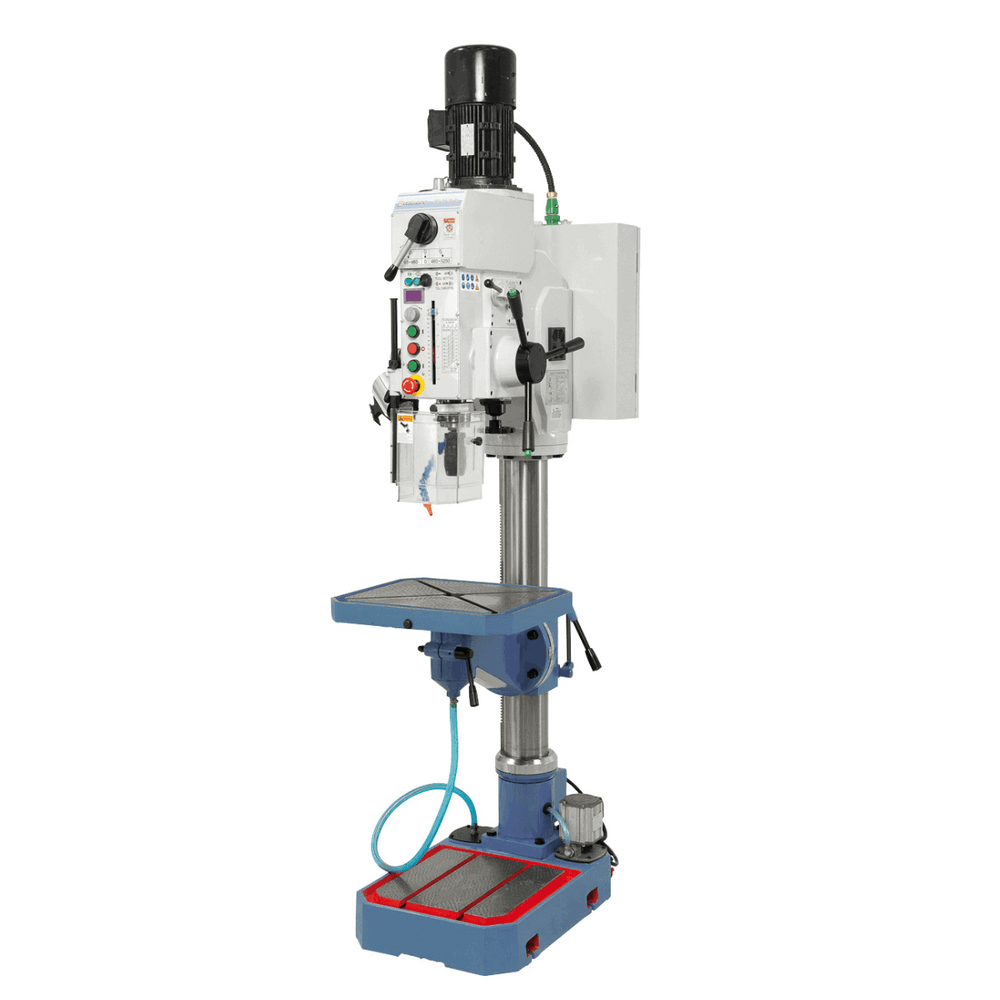 Trapano a colonna Bernardo GB 35 Vario con velocità variabile, avanzamento elettromeccanico del mandrino, tavola inclinabile e pompa di refrigerazione integrata.