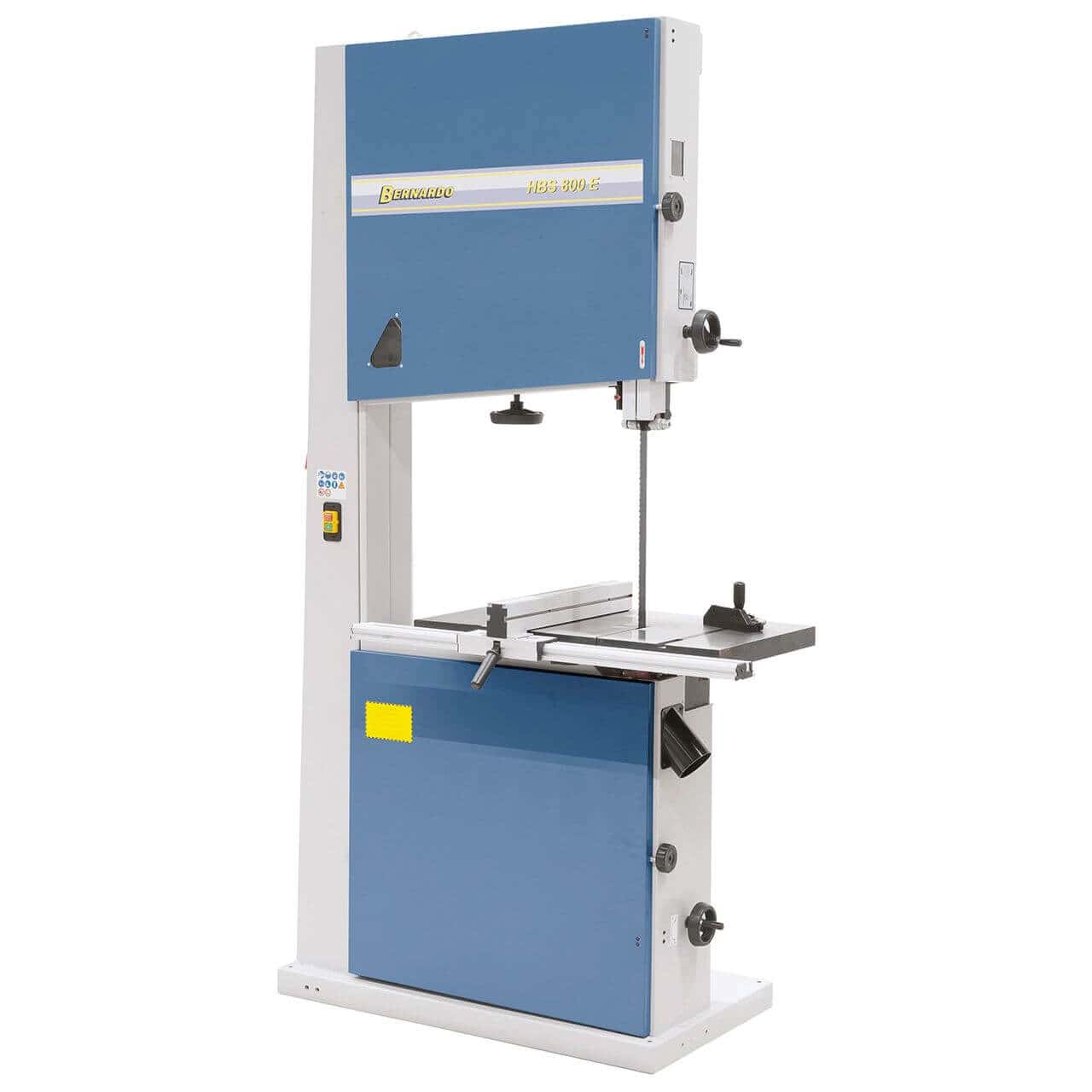 Sega a nastro Bernardo HBS 800 E con capacità di taglio 800 × 470 mm, tavolo inclinabile e motore trifase 4,5 kW.