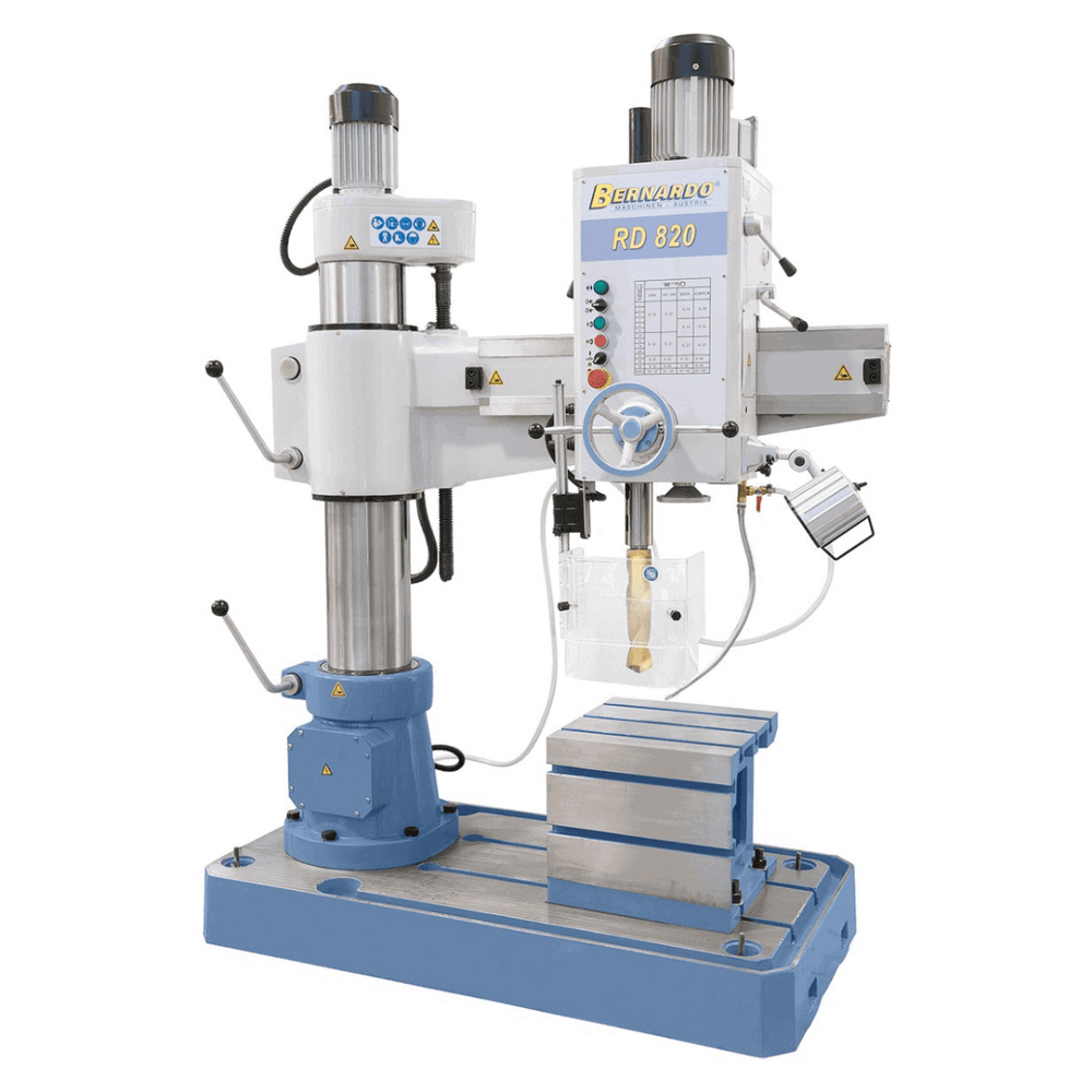 Trapano radiale Bernardo RD 820 x 32 con capacità di foratura 32 mm, filettatura fino a M24, corsa mandrino 250 mm, tavolo a scatola e struttura robusta in ghisa.