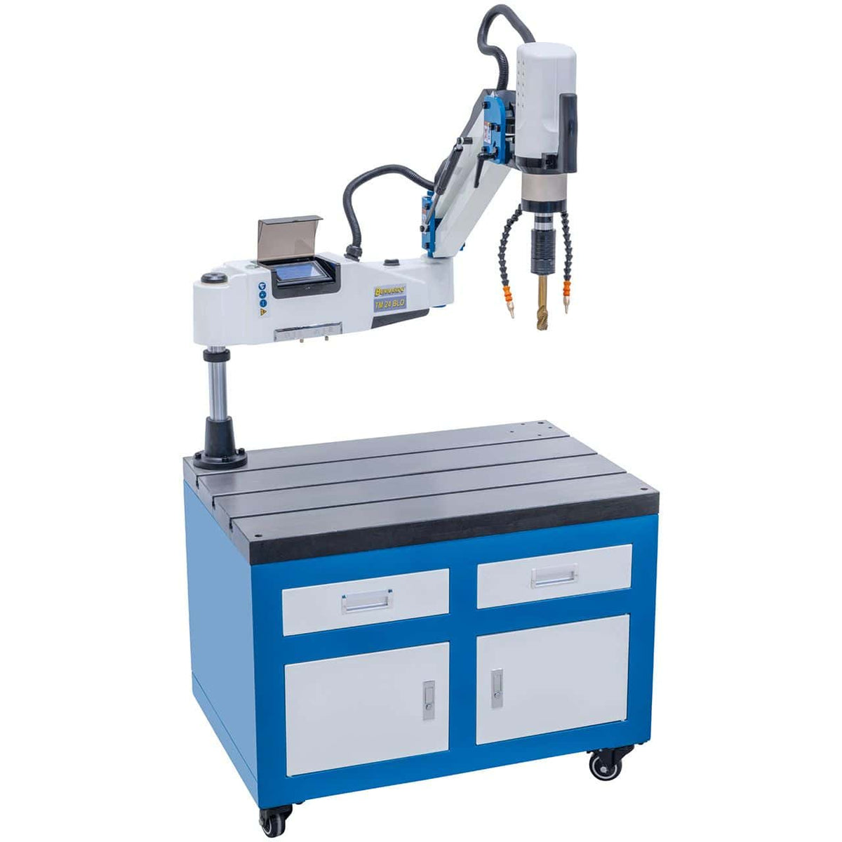 Filettatrice elettrica Bernardo TM 24 BLO / R 1200 con braccio R1200, touchscreen, micro-spruzzo e dispositivo di soffiaggio per lavorazioni precise e sicure.