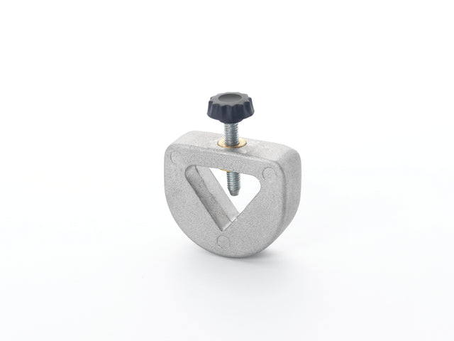 Primo piano della guida corta Record WG250/B installata su una mola, con utensile fissato per l’affilatura, evidenziando precisione e stabilità.
