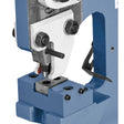 Punzone da 10 mm installato su PBS 22 LS per eseguire forature precise su metallo in officina.
