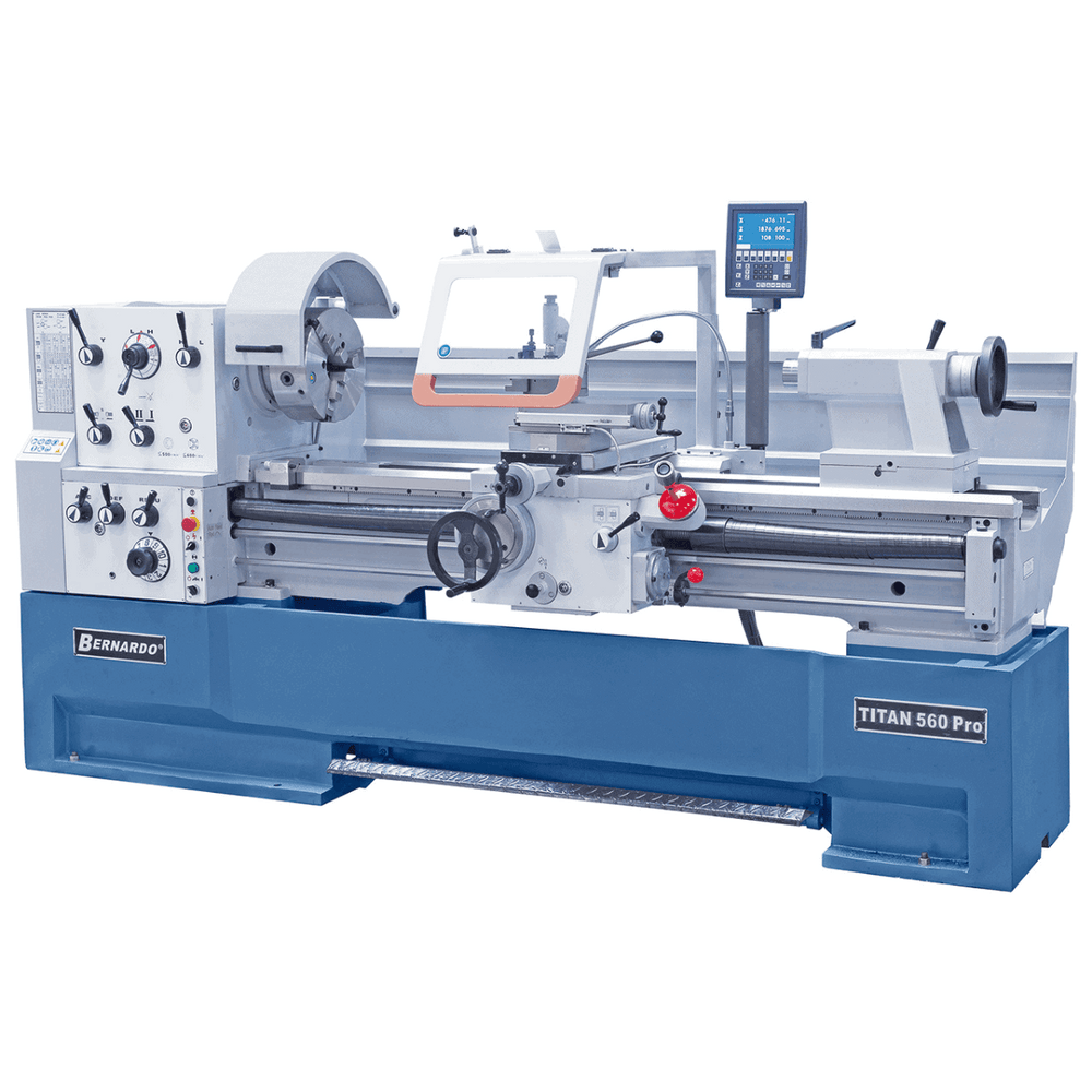 Tornio Bernardo TITAN 560 x 1500 Pro, mandrino Ø 315 mm, DRO 3 assi ES-12 V e motore 7,5 kW, ideale per lavorazioni professionali.