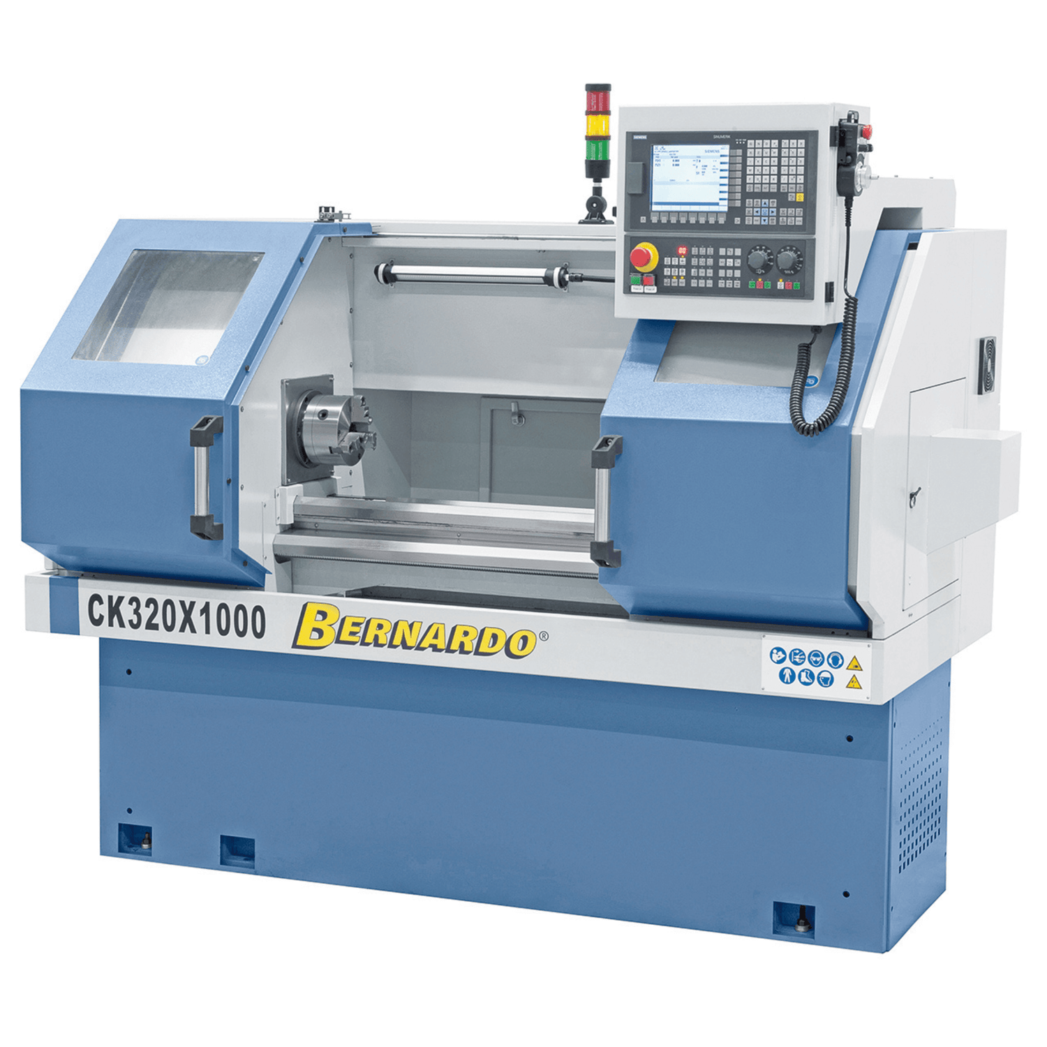 Vista del tornio CNC CK 320 x 500 con torretta a 6 posizioni, mandrino Ø 160 mm, carenatura compatta e controllo Siemens 808D Advanced.