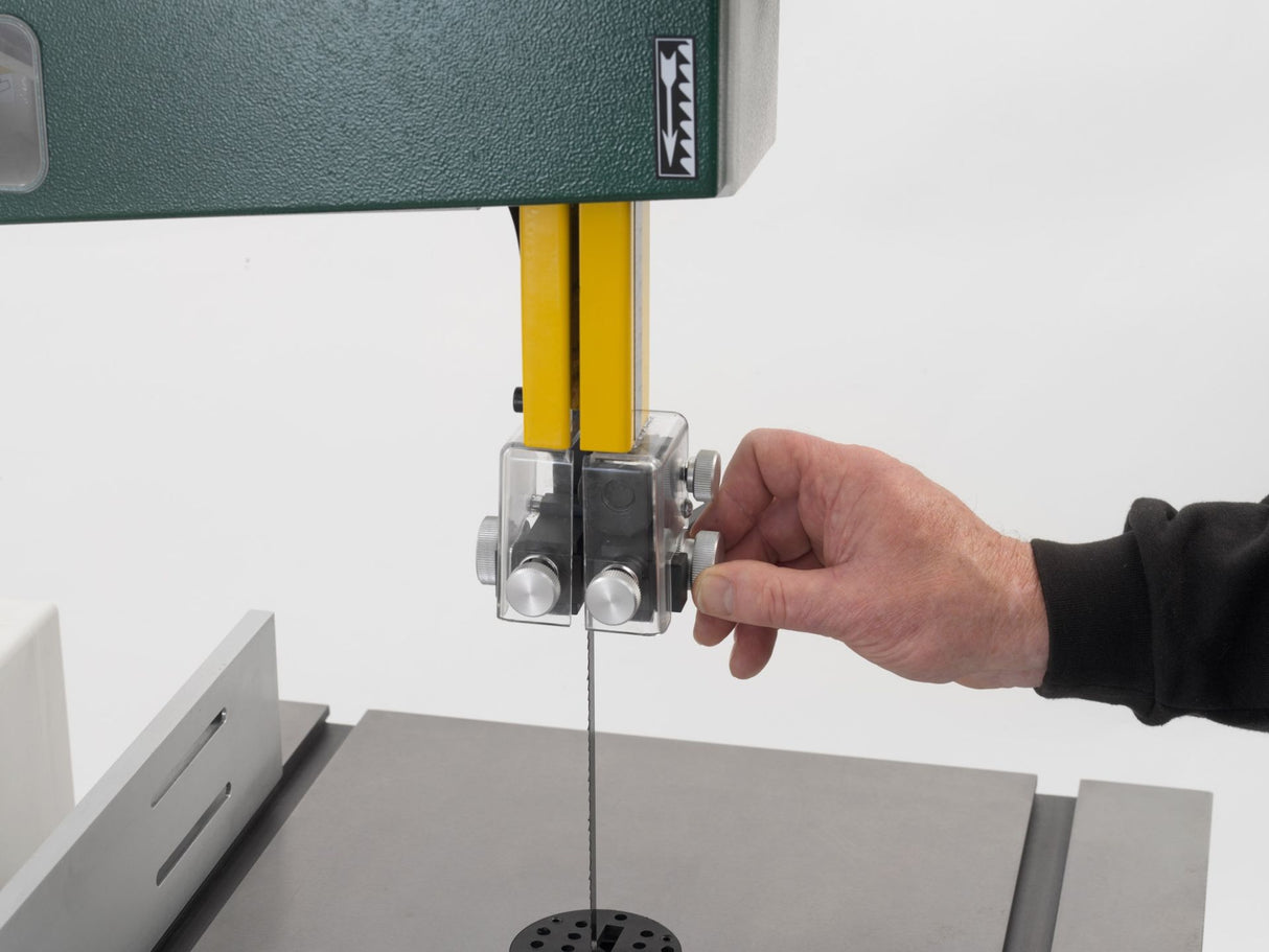 Komplet RECORD POWER SABRE 300 s sistemom za filtriranje zraka AC400