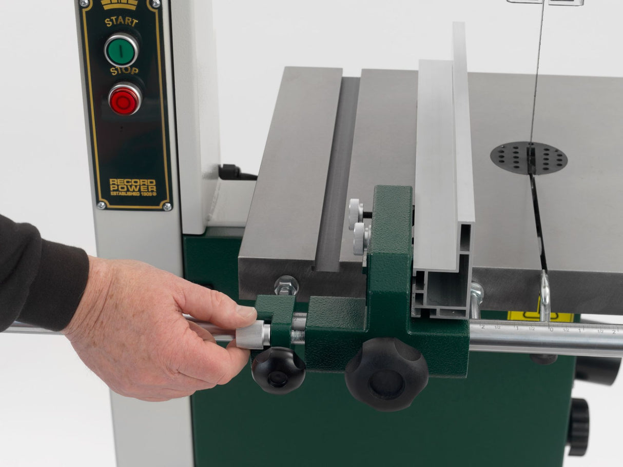 Komplet RECORD POWER SABRE 300 s sistemom za filtriranje zraka AC400